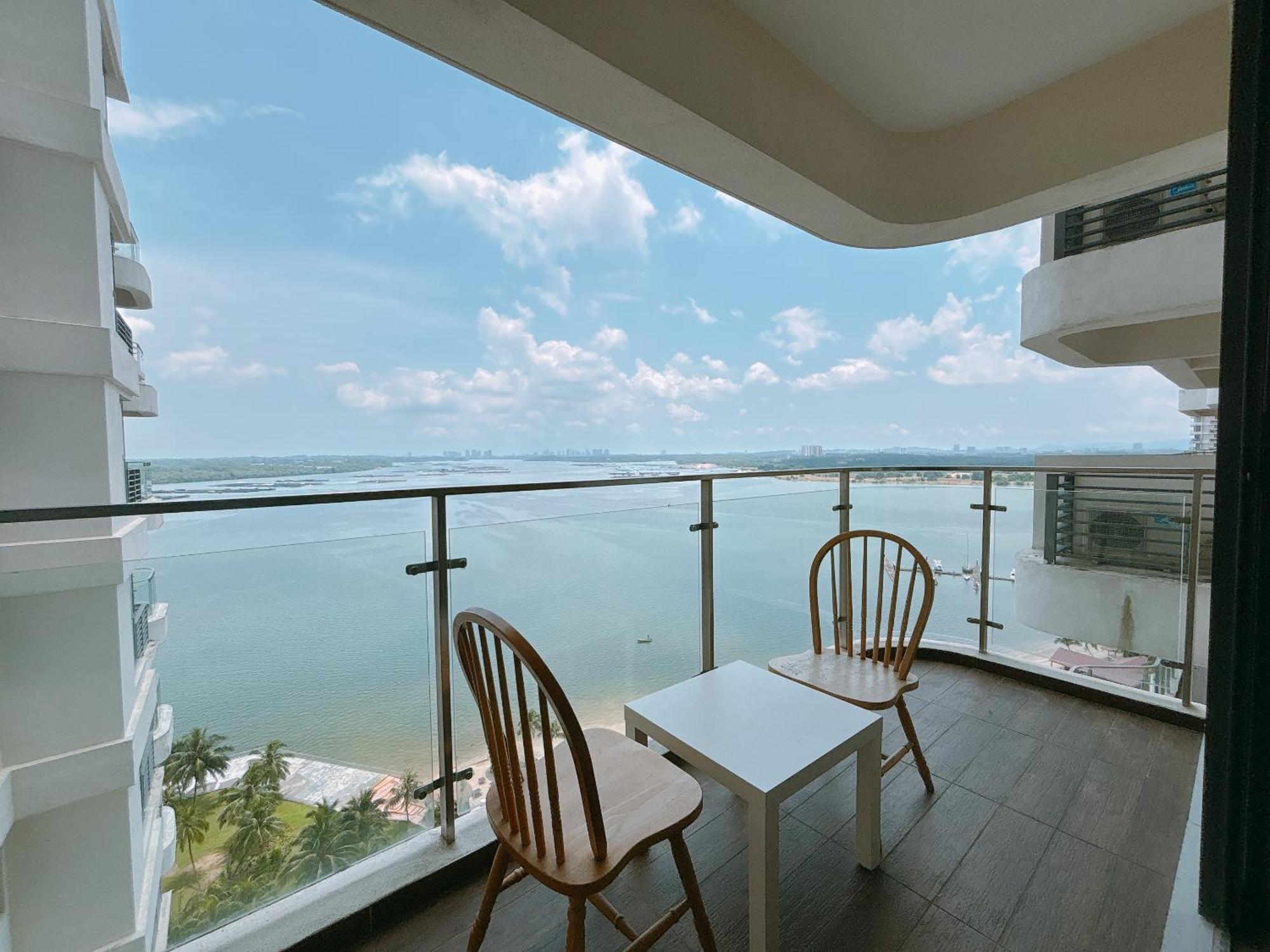 Ferienwohnung Country Garden Danga Bay By Lions Bay Johor Bahru Zimmer foto