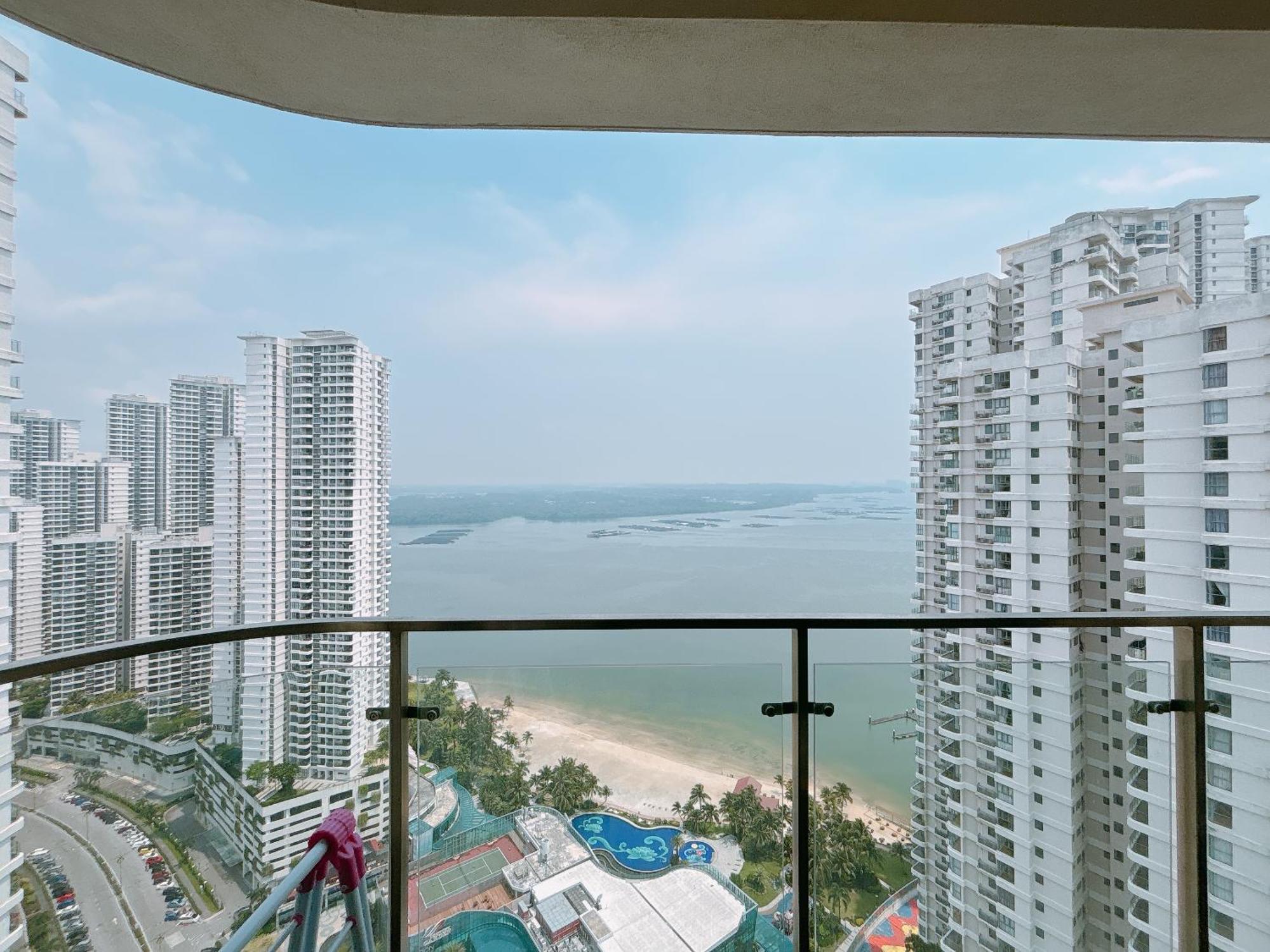 Ferienwohnung Country Garden Danga Bay By Lions Bay Johor Bahru Zimmer foto