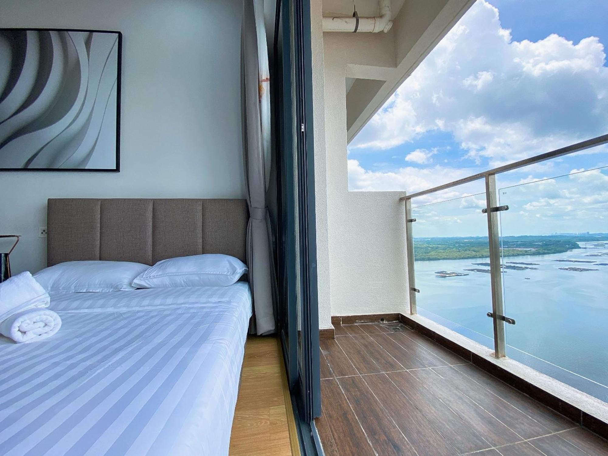 Ferienwohnung Country Garden Danga Bay By Lions Bay Johor Bahru Zimmer foto